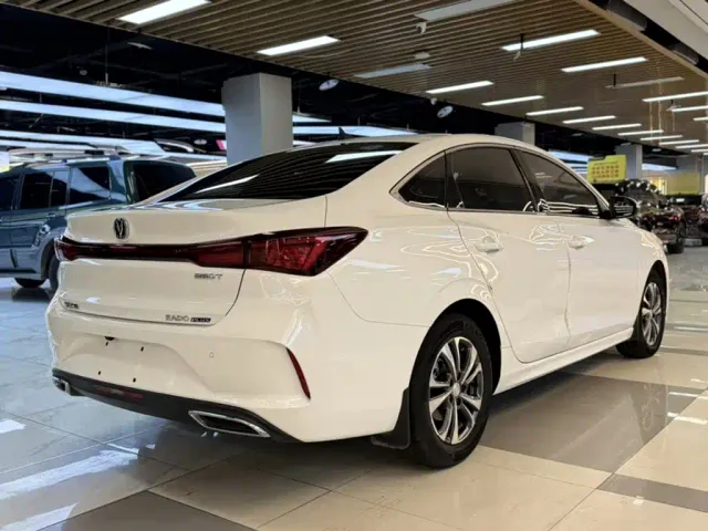 Changan Eado — Фото автомобиля 24