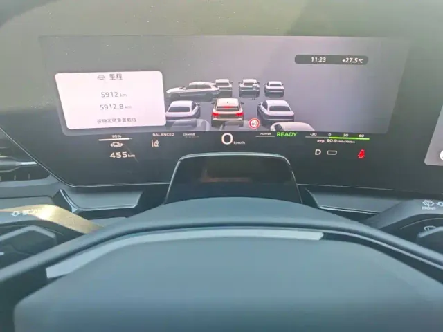 Audi Q6L e-tron — Фото автомобиля 15
