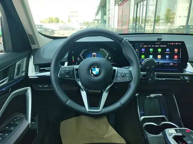BMW X1 — Фото автомобиля 10