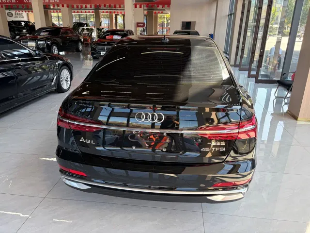 Audi A6L — Фото автомобиля 8
