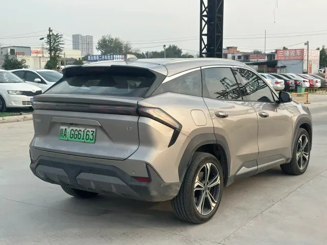 Geely Galaxy L7 — Фото автомобиля 9