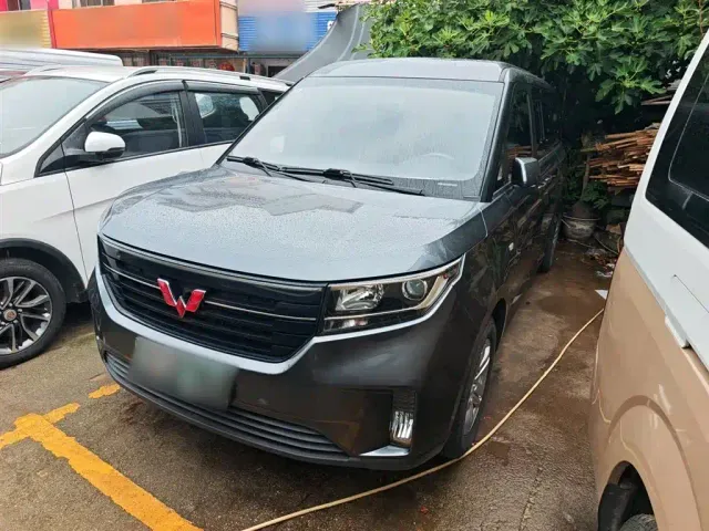 Wuling Zhengcheng — Фото автомобиля 15