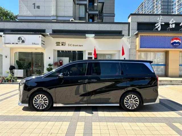 GAC Trumpchi M8 — Фото автомобиля 7