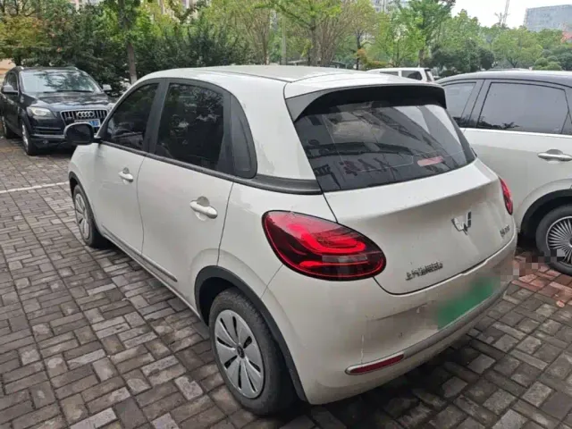 Wuling Bingo — Фото автомобиля 4