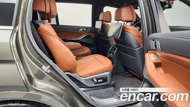 BMW X7 — Фото автомобиля 12