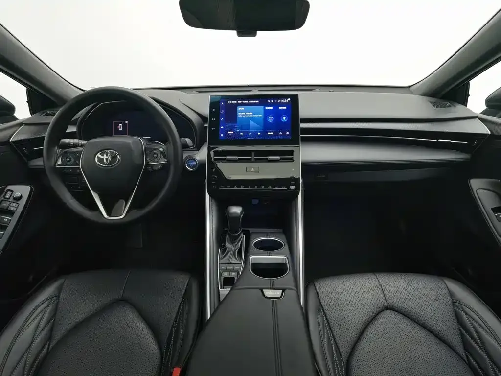 Toyota Avalon 2022 Hybrid 2.5L XLE Premium Edition — Фото автомобиля 5