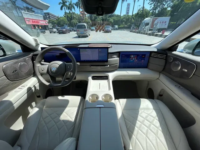 IM Motors LS9 — Фото автомобиля 14