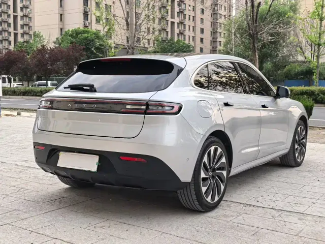 Aito M5 — Фото автомобиля 9