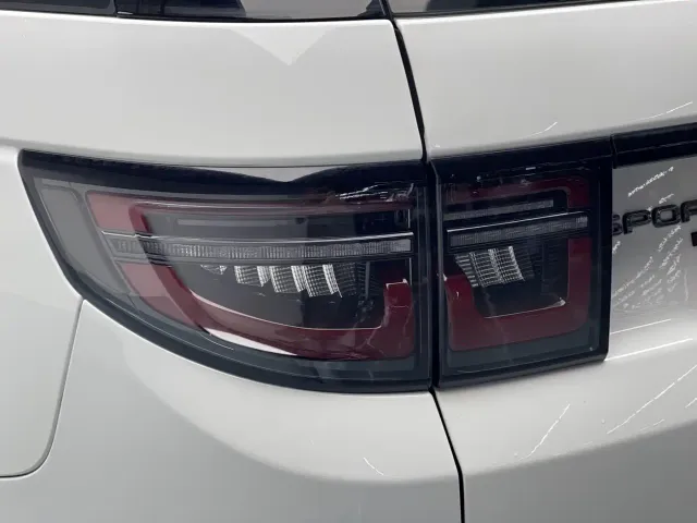 Land Rover Discovery Sport — Фото автомобиля 13