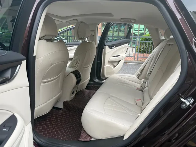 Buick LaCrosse — Фото автомобиля 13