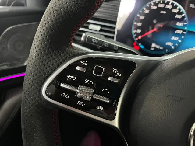 Mercedes-Benz GLE-Class — Фото автомобиля 22