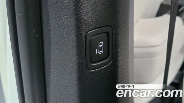 Kia Canival Carnival 4 поколение Бензин 7 мест Signature — Фото автомобиля 18