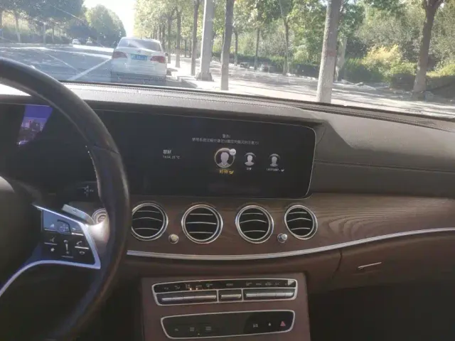 Mercedes-Benz E-Class — Фото автомобиля 13