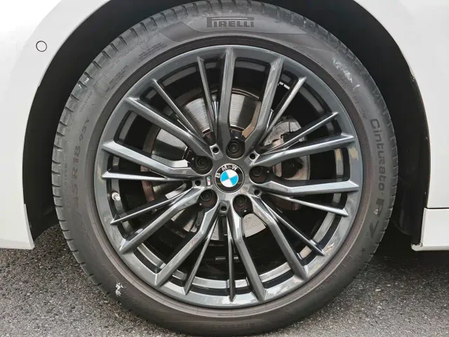 BMW 3 Series — Фото автомобиля 7