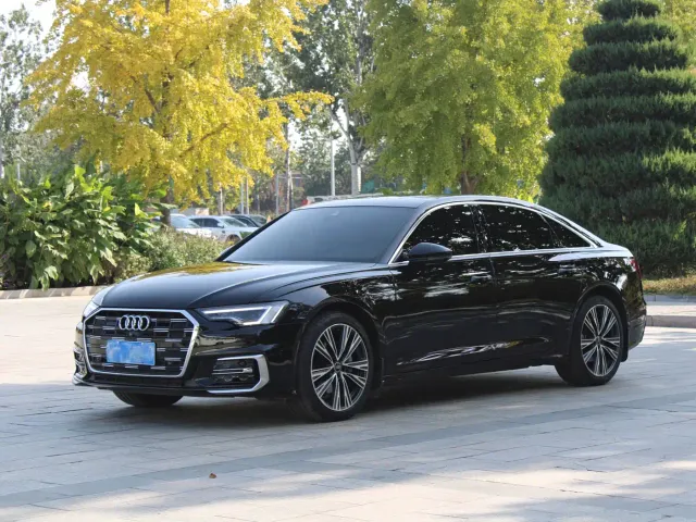 Фотография автомобиля — Audi A6L