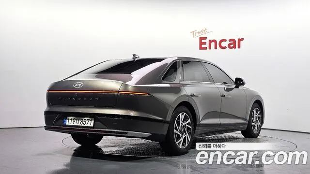 Hyundai Grandeur — Фото автомобиля 2