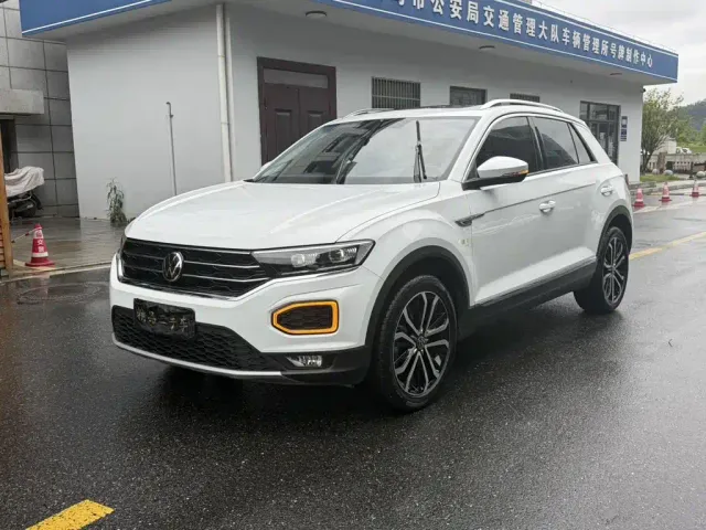 Фотография автомобиля — Volkswagen T-Roc