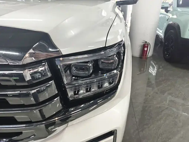 Tank Tank 500 EV 2026 Hi4-T Smart Edition — Фото автомобиля 23
