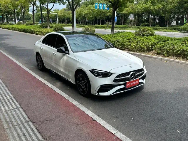 Mercedes-Benz C-Class — Фото автомобиля 3