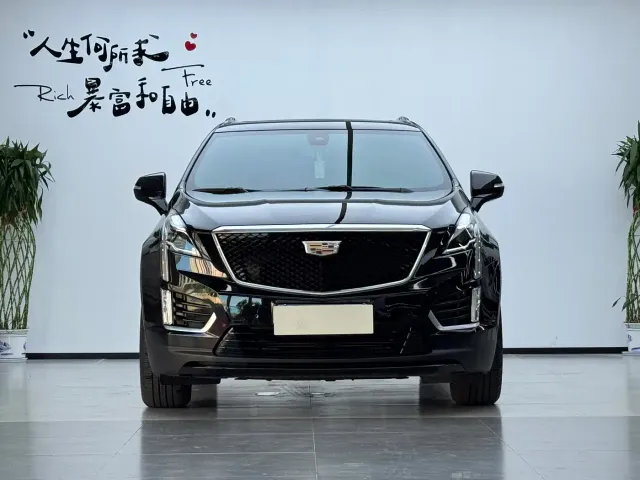 Cadillac XT5 — Фото автомобиля 2