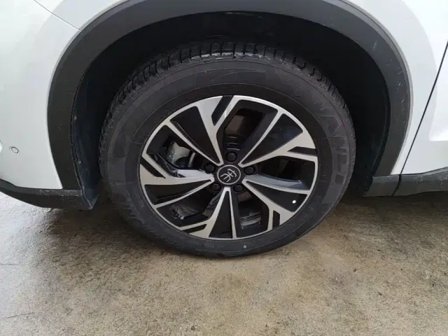 BYD Song Pro — Фото автомобиля 22