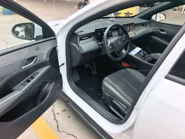 BYD Qin PLUS — Фото автомобиля 15