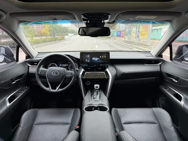 Toyota Harrier — Фото автомобиля 5