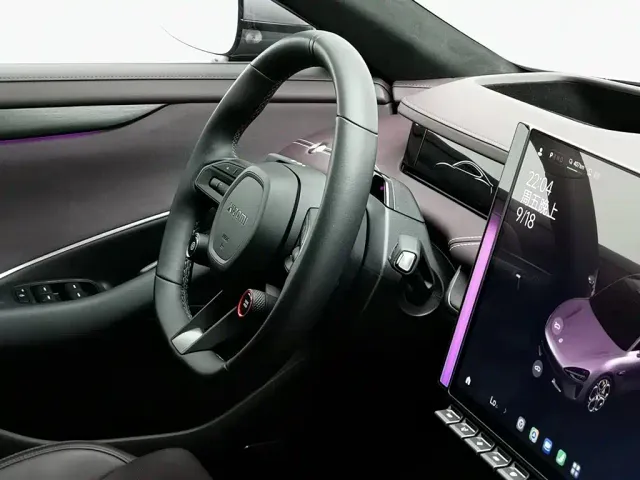 Xiaomi SU7 — Фото автомобиля 22