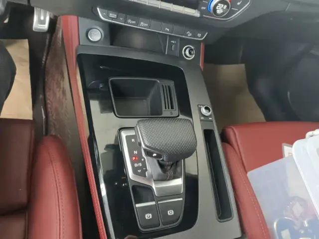Audi Q5L — Фото автомобиля 16
