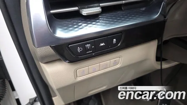 Kia Carnival Generation 4 — Фото автомобиля 18