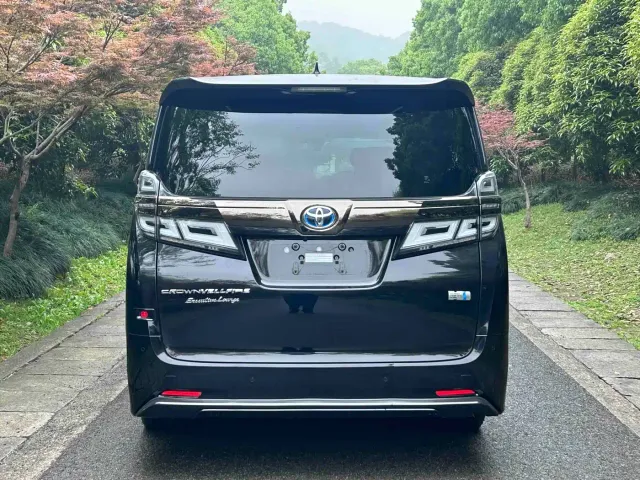 Toyota Vellfire — Фото автомобиля 6
