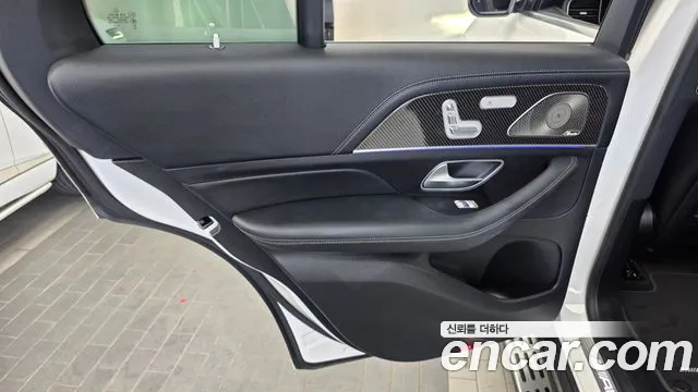 Mercedes-Benz GLE-Class — Фото автомобиля 25