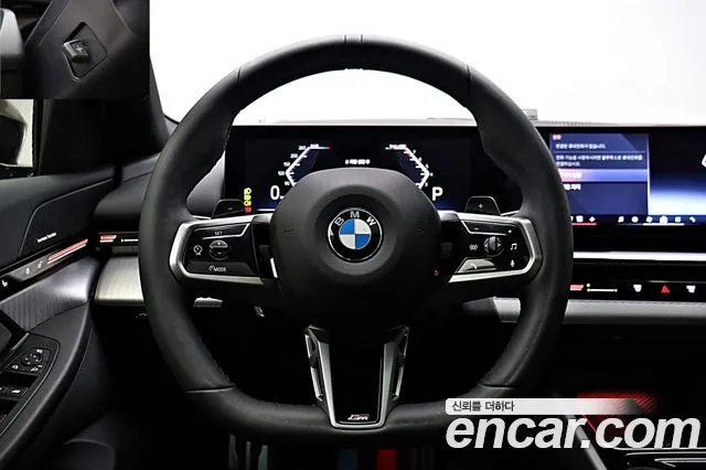 BMW 5 Series G60 — Фото автомобиля 16