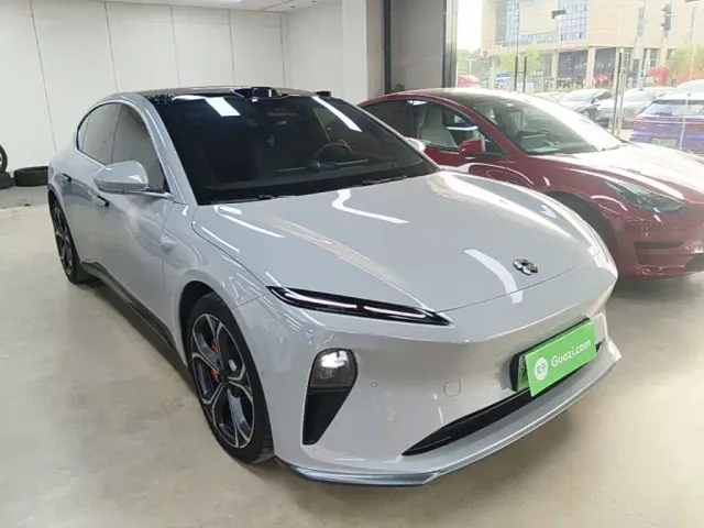 Nio ET5 — Фото автомобиля 3