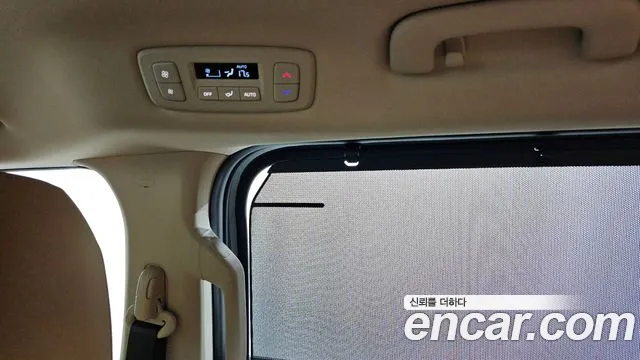 Kia Carnival Generation 4 — Фото автомобиля 30