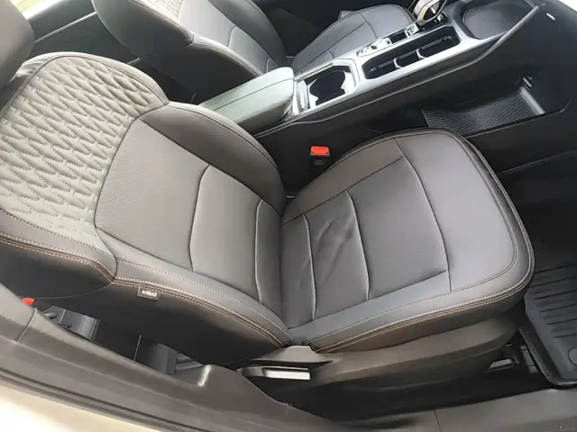 Geely Haoyue L — Фото автомобиля 24