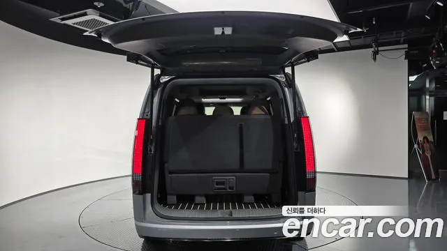 Hyundai Staria Staria 4WD Lounge 9 мест — Фото автомобиля 30