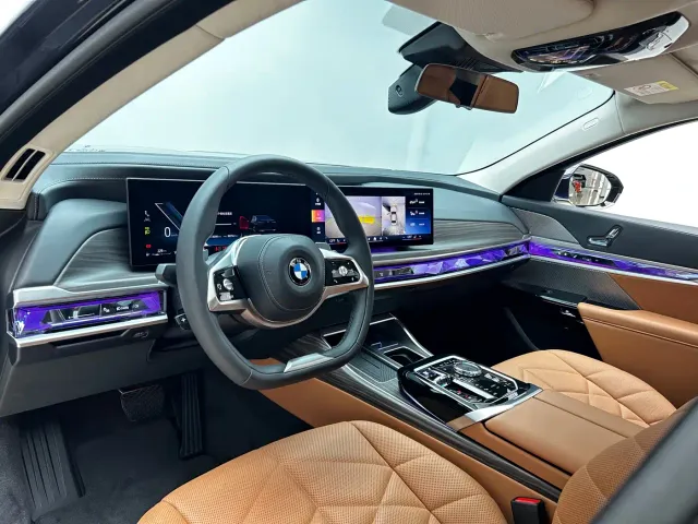 BMW 7 Series — Фото автомобиля 8