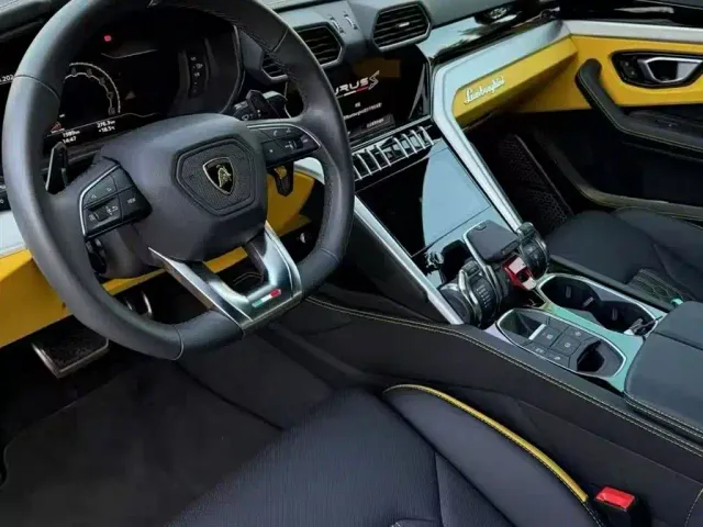 Lamborghini Urus — Фото автомобиля 8