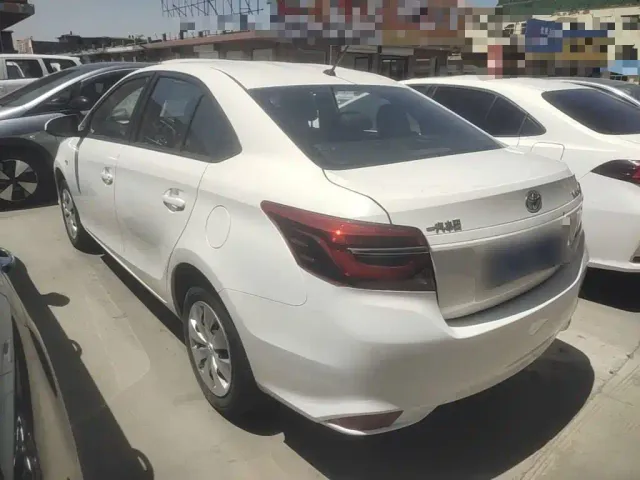 Toyota Vios — Фото автомобиля 4