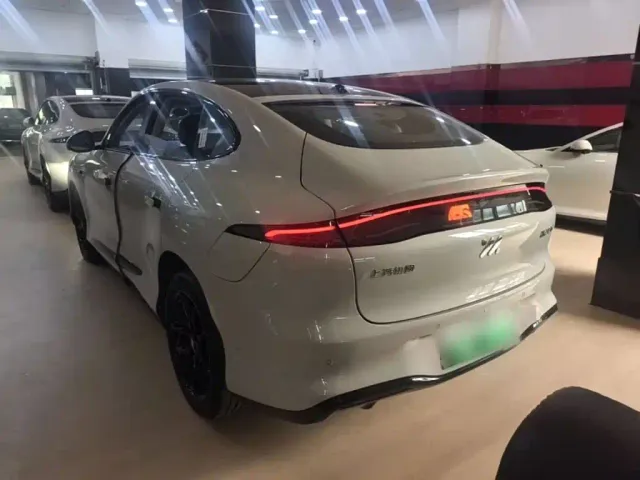 IM Motors LS6 — Фото автомобиля 4