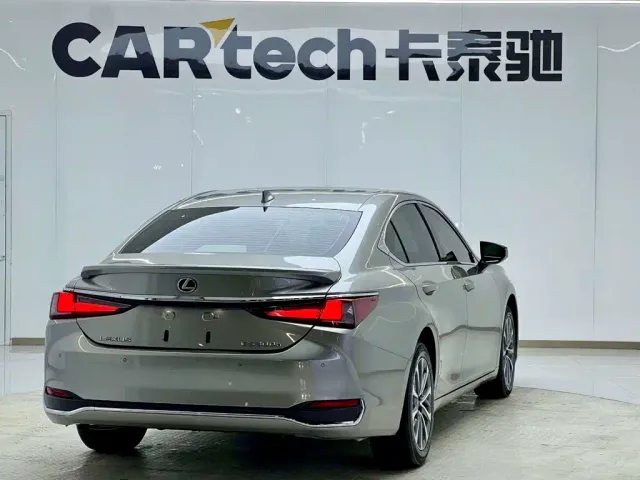 Lexus Lexus ES 2022 300h Excellence Edition — Фото автомобиля 3