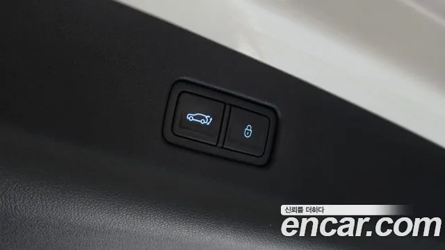 Genesis GV70 — Фото автомобиля 19