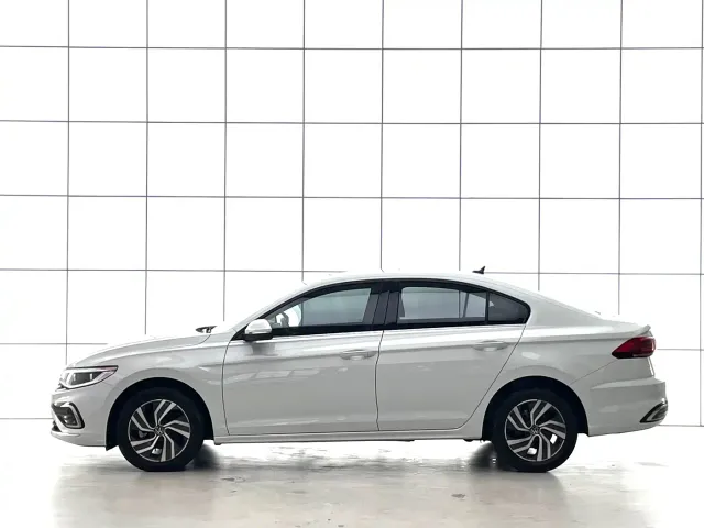 Volkswagen Bora — Фото автомобиля 5