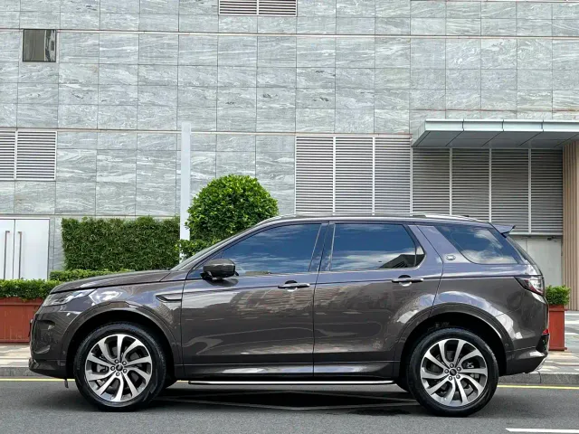 Land Rover Discovery Sport — Фото автомобиля 3
