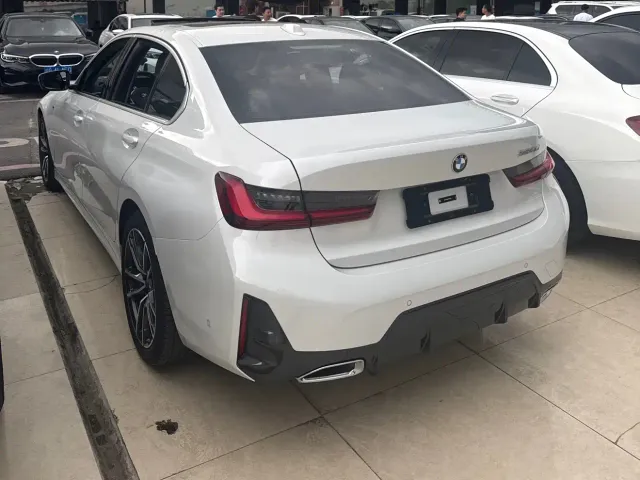 BMW 3 Series — Фото автомобиля 10