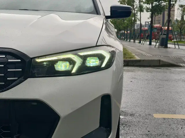 BMW 3 Series — Фото автомобиля 16