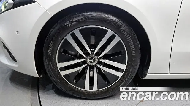 Mercedes-Benz A-Class — Фото автомобиля 5