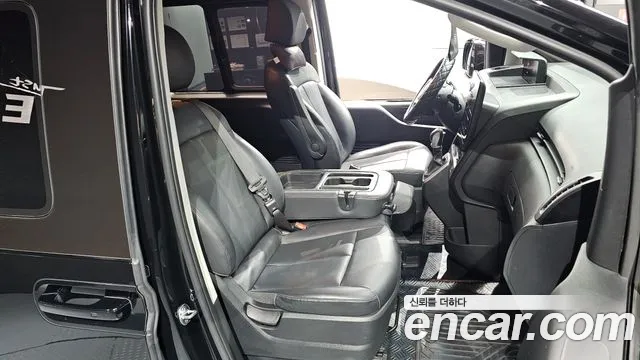 Hyundai Staria — Фото автомобиля 16