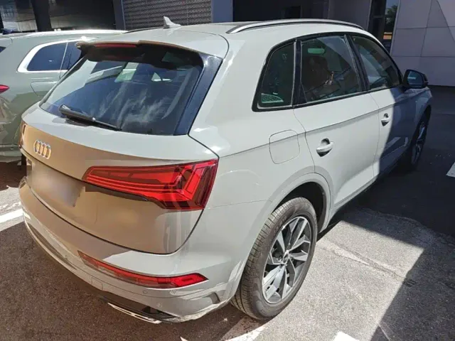 Audi Q5L — Фото автомобиля 6